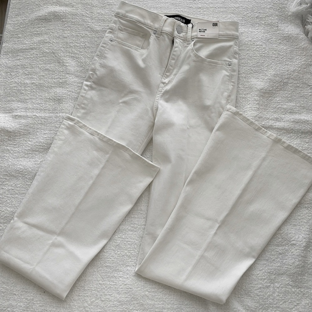 Express High Waisted Bell Flare Jeans - Size 00R - NWT